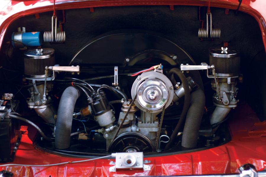  Volkswagen Karmann-Ghia Cabriolet 1970 года  (фото 3 из 3)